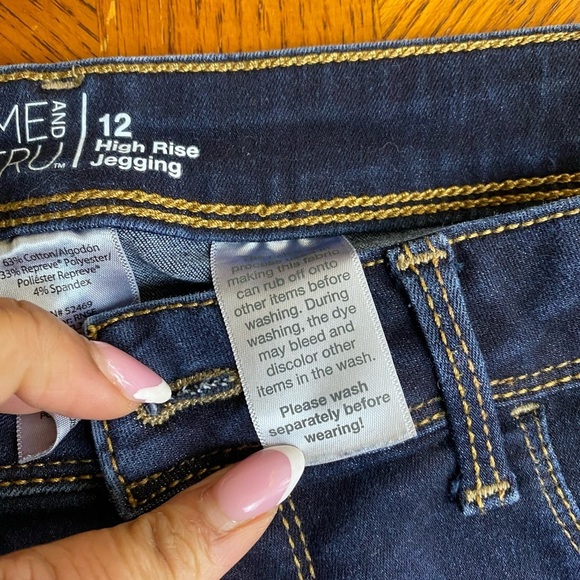 Time and Tru Women's Blue Jeggings, Size 12 - Picture 4 of 6